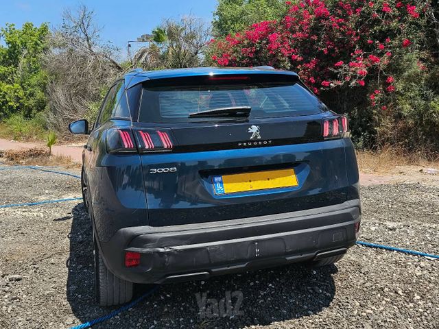 פיג'ו 3008