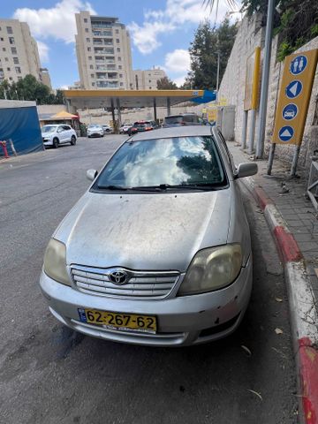 טויוטה קורולה