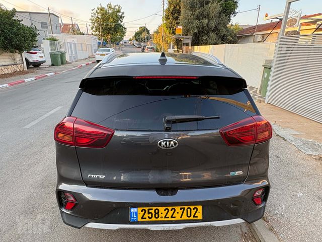 קיה נירו