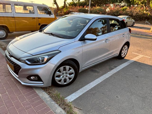 יונדאי i20