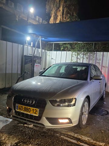 אאודי A4