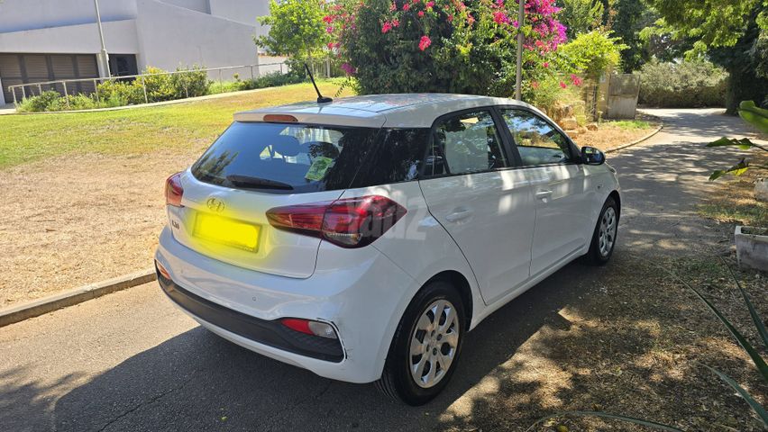 מודעת רכב יונדאי i20