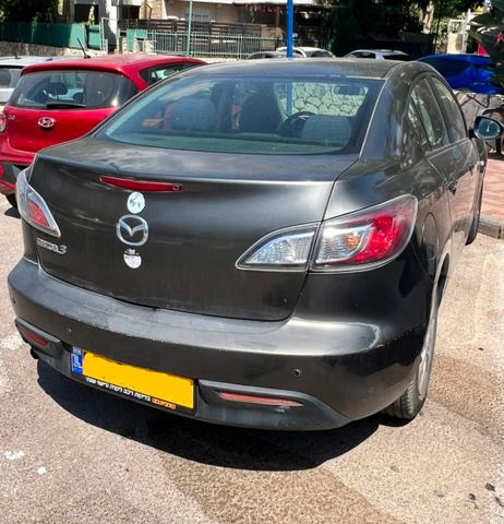 מאזדה 3