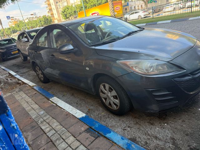 מודעת רכב מאזדה 3