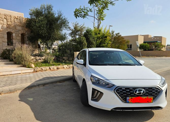 יונדאי איוניק