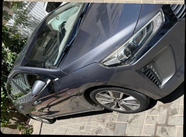 יונדאי איוניק