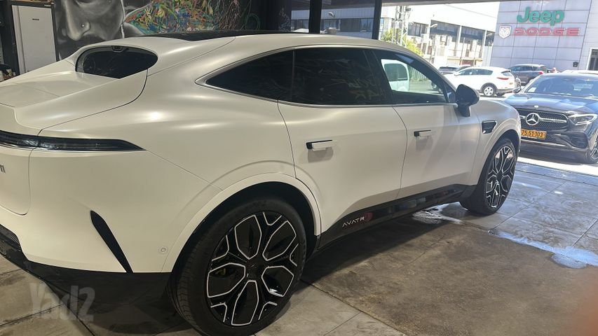 11 Performance חשמלי אוט׳ (576 כ״ס)