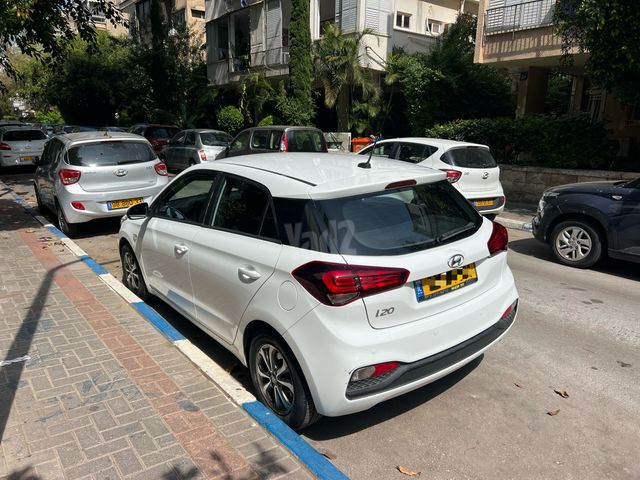 יונדאי i20