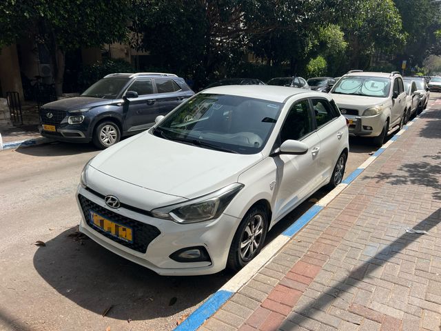 יונדאי i20