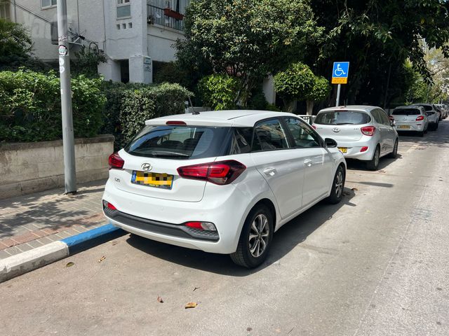 יונדאי i20