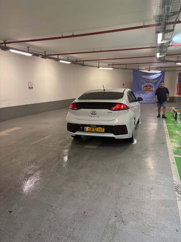 יונדאי איוניק