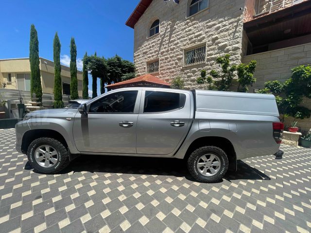 מיצובישי טרייטון / L200