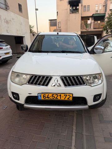 מיצובישי טרייטון / L200