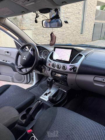 מיצובישי טרייטון / L200