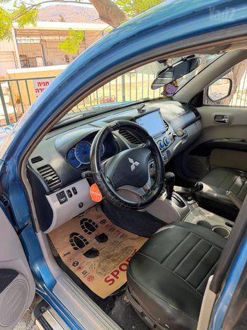 מיצובישי טרייטון / L200