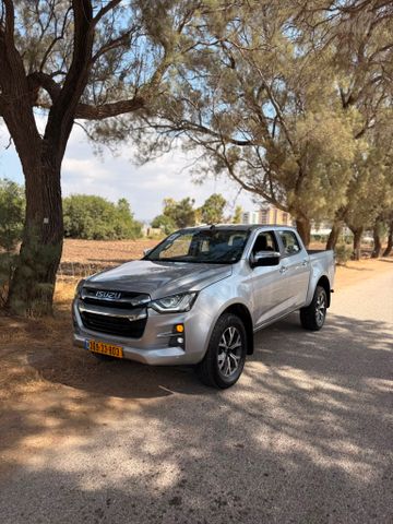 איסוזו די-מקס