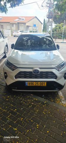 טויוטה RAV4