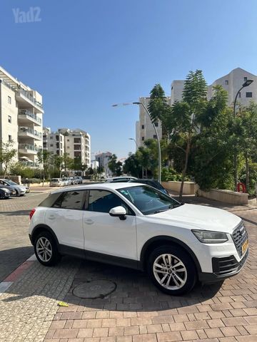 מודעת רכב אאודי Q2