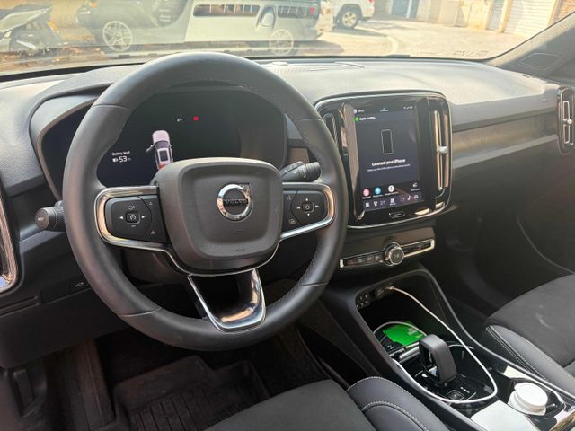 וולוו XC40