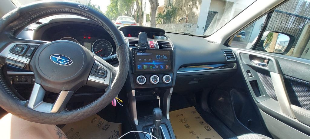 סובארו פורסטר