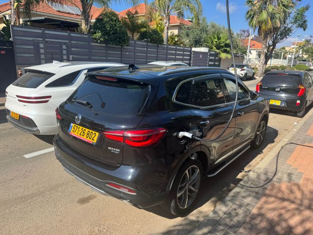 אם ג'י EHS PHEV