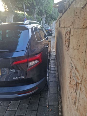 מודעת רכב סקודה קארוק