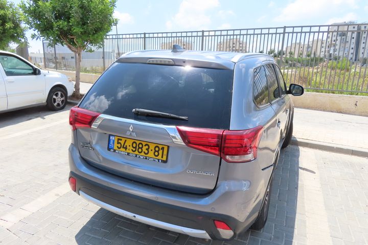 מיצובישי אאוטלנדר