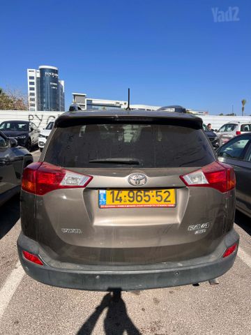 טויוטה RAV4
