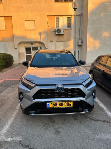 טויוטה RAV4