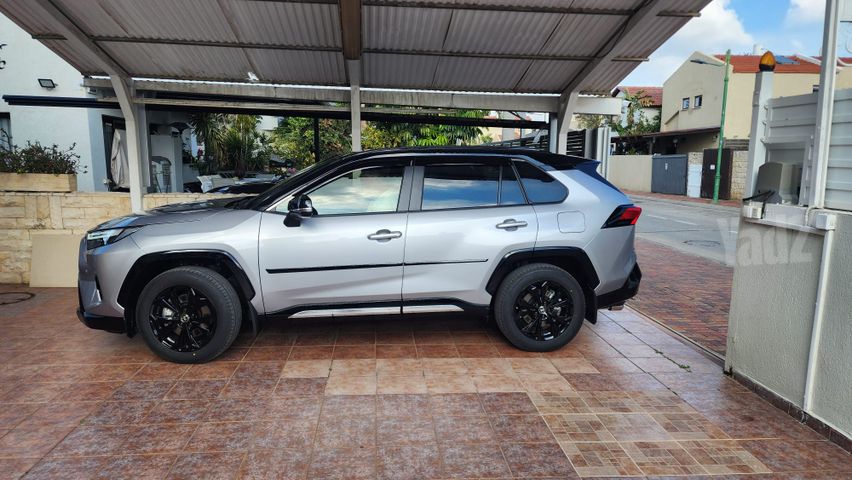 טויוטה RAV4