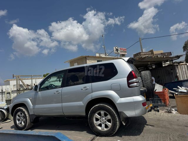 טויוטה לנד קרוזר