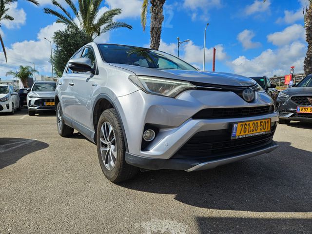 מודעת רכב טויוטה RAV4