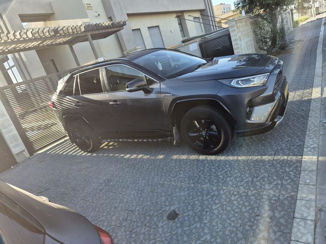 טויוטה RAV4