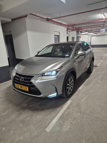 לקסוס NX