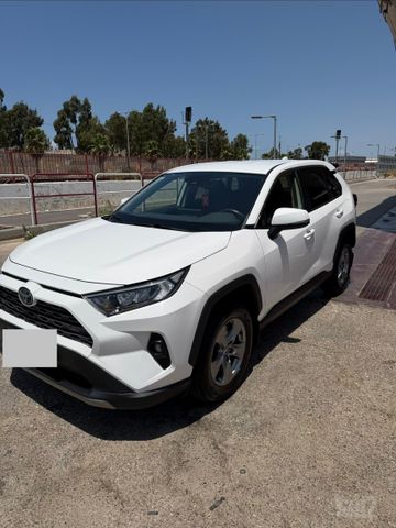טויוטה RAV4