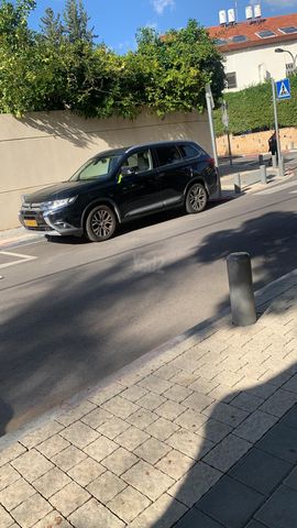 מיצובישי אאוטלנדר