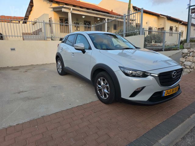 מודעת רכב מאזדה CX-3