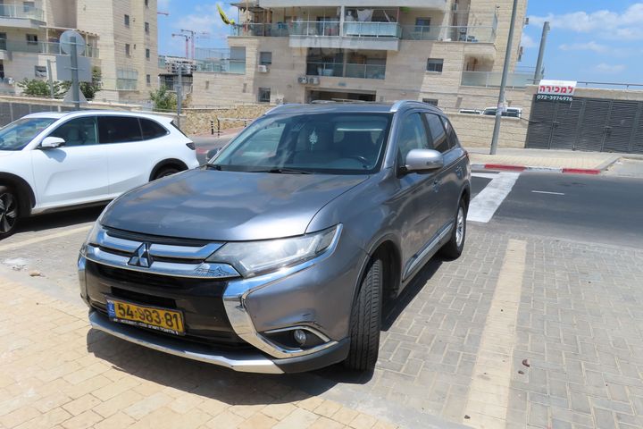 מודעת רכב מיצובישי אאוטלנדר