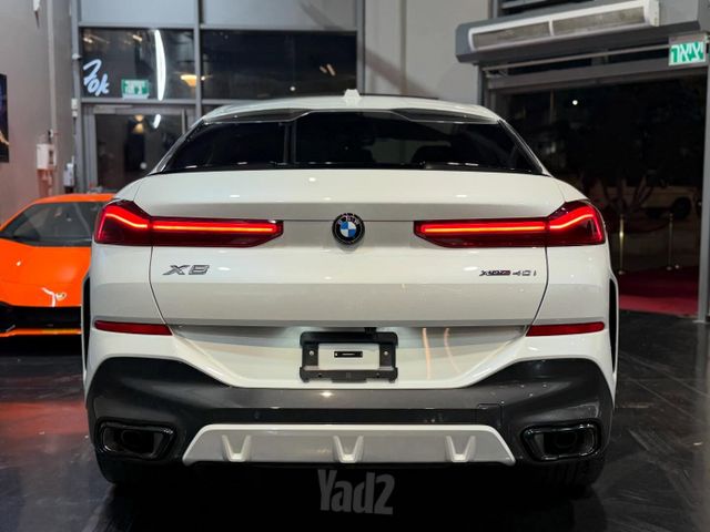 ב מ וו X6