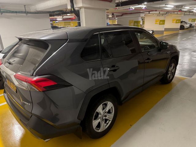 מודעת רכב טויוטה RAV4