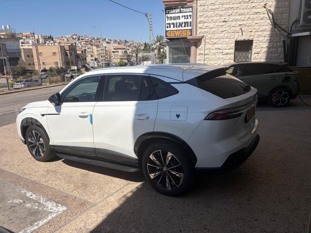 אם ג'י EHS PHEV