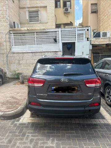 קיה סורנטו
