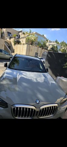 ב מ וו X3