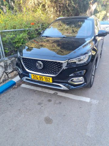 אם ג'י EHS PHEV