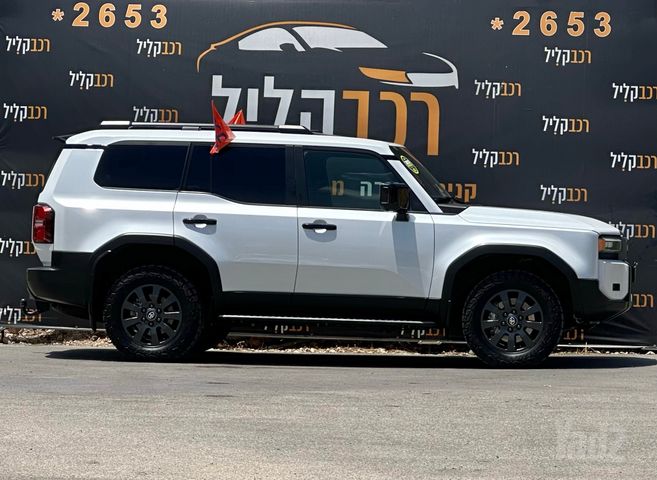 טויוטה לנד קרוזר