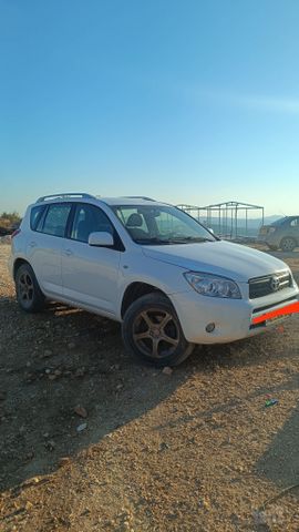 טויוטה RAV4