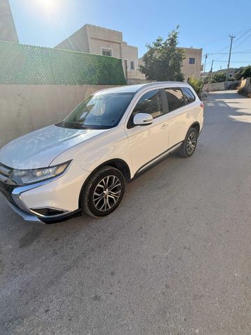 מיצובישי אאוטלנדר
