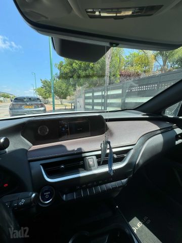 לקסוס UX