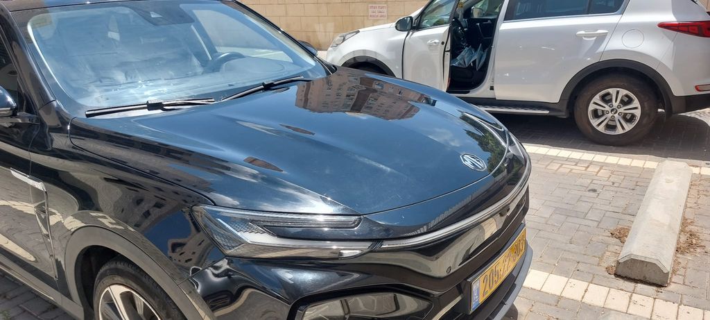 אם ג'י מארוול R