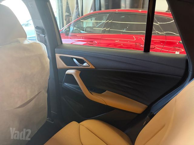 אם ג'י EHS PHEV
